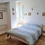 Mini Jardin 50 M Holiday home *