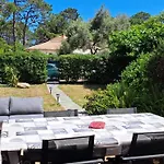 בית נופש Mini Jardin 50 M בורגו