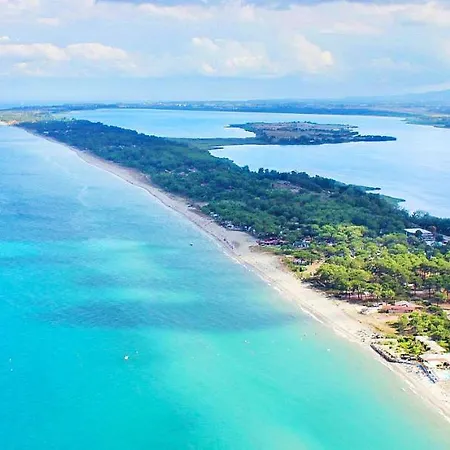 Mini Jardin 50 M Semesterbostad